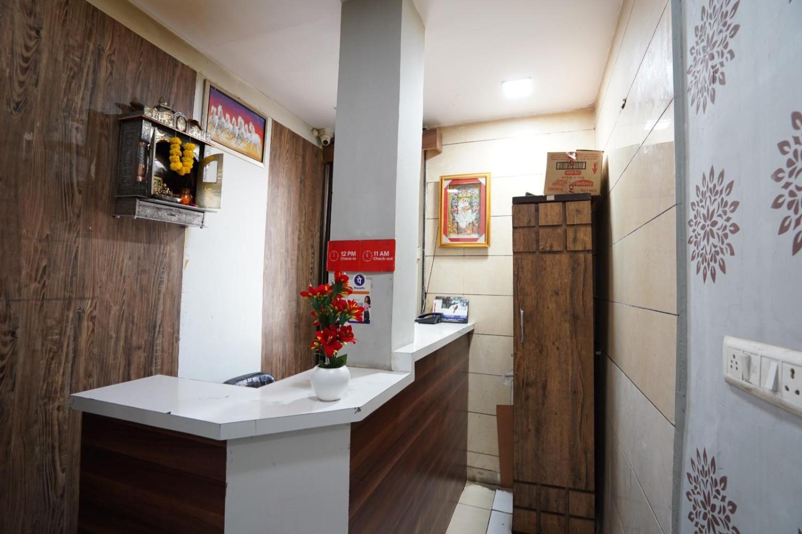 Hotel Sai Inn, Ahmedabad Airport Exterior foto